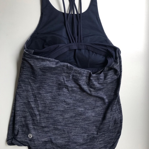 Lululemon tank top w/ built in sports bra - Picture 5 of 5